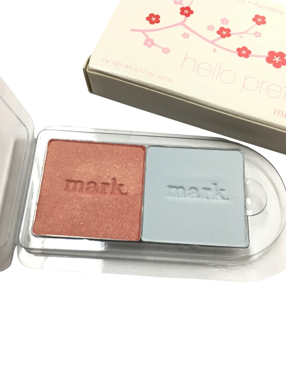 mark. i-mark Eyeshadow Set Hello Pretty Puffy Apple Avon
